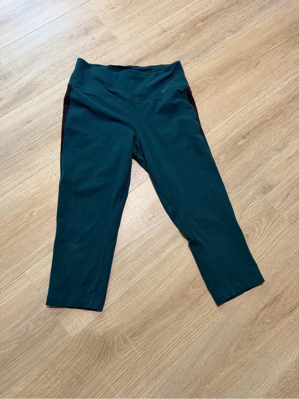 Nike’s Teal Athletic Capris